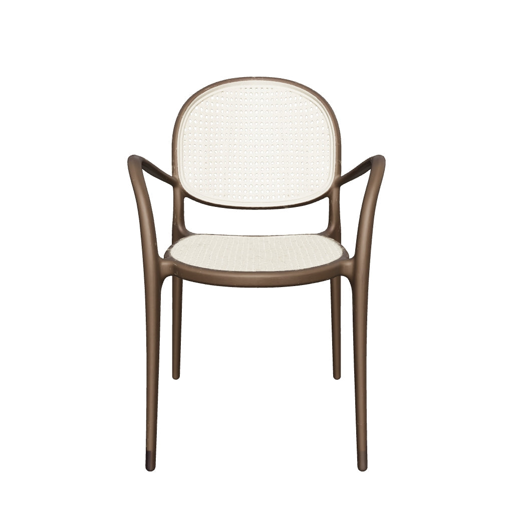 BISTRO WITH ARMS